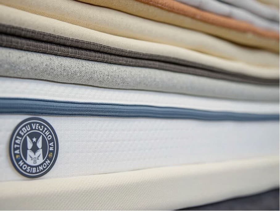 Как различните материали за матраци определят качеството на съня ни